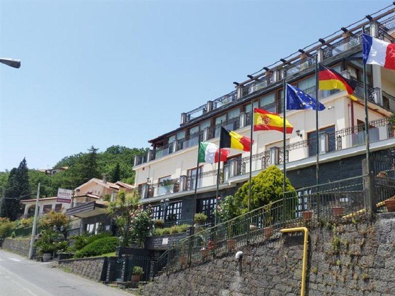 Hotel Primavera Dell'Etna Zafferana Etnea Kültér fotó