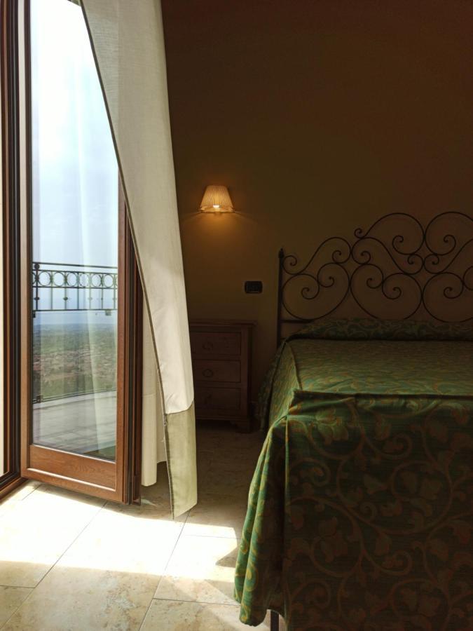 Hotel Primavera Dell'Etna Zafferana Etnea Kültér fotó