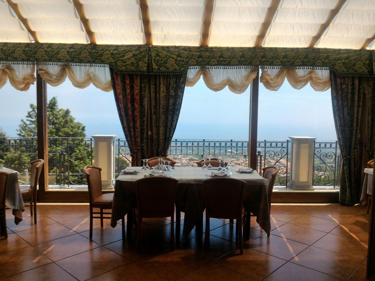 Hotel Primavera Dell'Etna Zafferana Etnea Kültér fotó