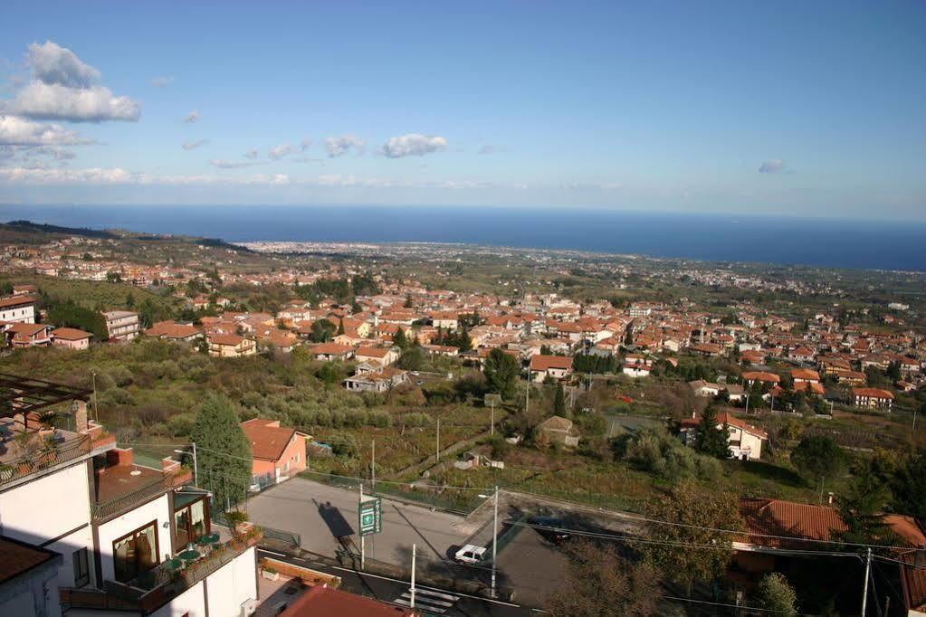Hotel Primavera Dell'Etna Zafferana Etnea Kültér fotó